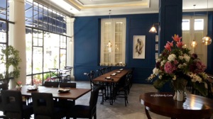 Rosti resto cafe jalan Pandanaran Semarang